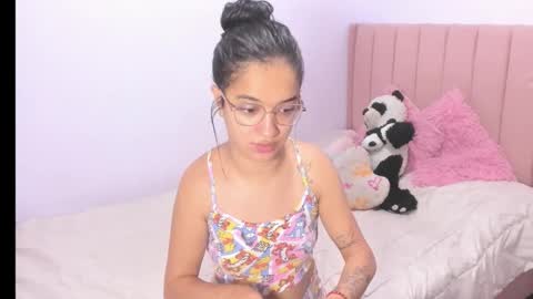 Snapshot of sarah_stone15 chatting on 24, 10, 2025 Sarah online show from 24, 10, 2025