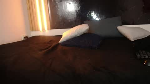 sarahajhoness online show from 18, 4, 2026