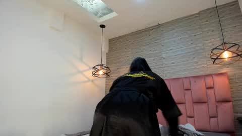 Sarah Deyvis online show from 17, 2, 2025