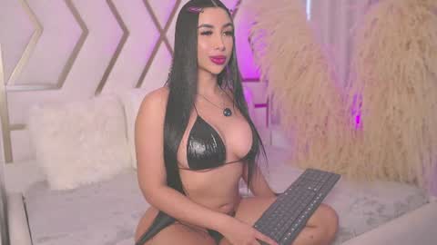 Snapshot of sarahgrey18 chatting on 23, 7, 2026 Sarah online show from 23, 7, 2026