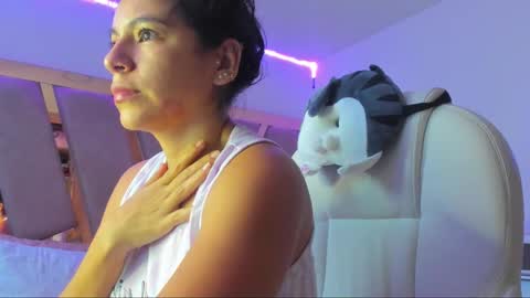 sarahhensoon online show from 16, 12, 2025