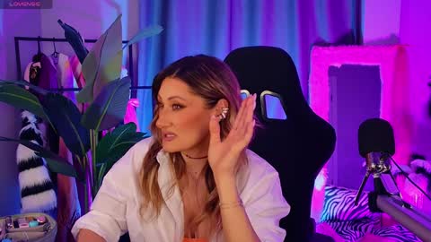 Divine Sarah NONUDE model online show from 6, 4, 2026