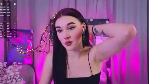 Sarah  online show from 1, 12, 2025