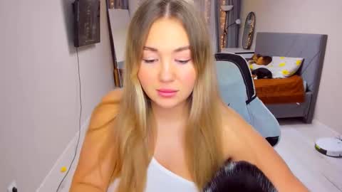 Snapshot of sarahmils chatting on 1, 2, 2026 Sarah online show from 1, 2, 2026