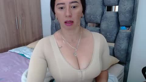 Lia online show from 11, 1, 2025