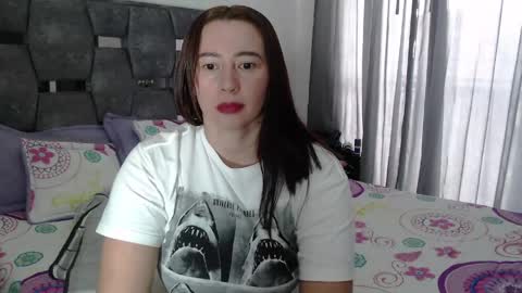 Snapshot of sarahott_1 chatting on 24, 4, 2026 Lia online show from 24, 4, 2026