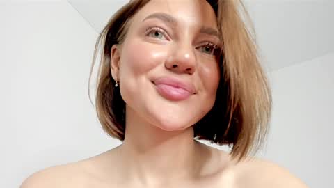 sarahphyllis online show from 25, 12, 2024