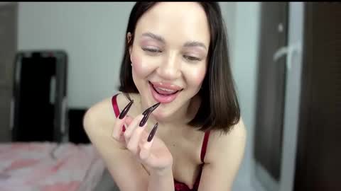 sarahphyllis online show from 26, 2, 2025