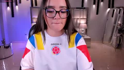 Sarah Rhodes online show from 7, 7, 2026
