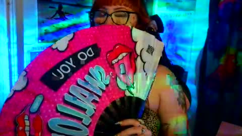 Sarah T online show from 2, 5, 2026