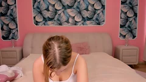 sarahwantslove online show from 5, 4, 2026