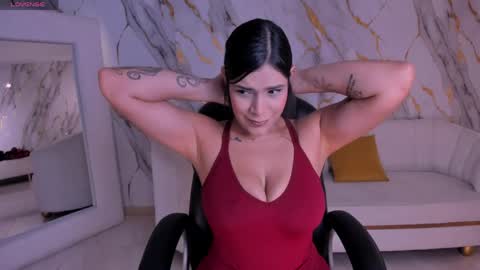 Sarah  independent model online show from 15, 5, 2026