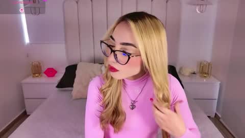 Snapshot of sarajonesxxx chatting on 23, 4, 2026 Sara jones online show from 23, 4, 2026