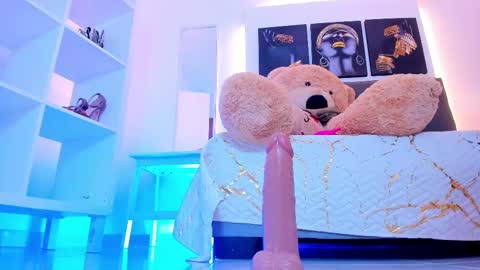 saralife69 online show from 17, 2, 2025