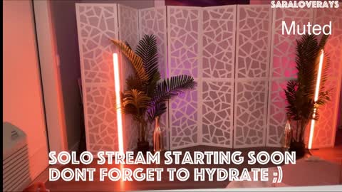 Snapshot of saraloverays chatting on 14, 1, 2025 Back from Vacay Follow for more here online show from 14, 1, 2025