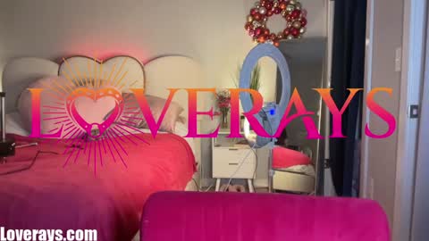 Snapshot of saraloverays chatting on 18, 11, 2025 Back from Vacay Follow for more here online show from 18, 11, 2025