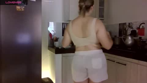 sara martinez online show from 17, 2, 2026