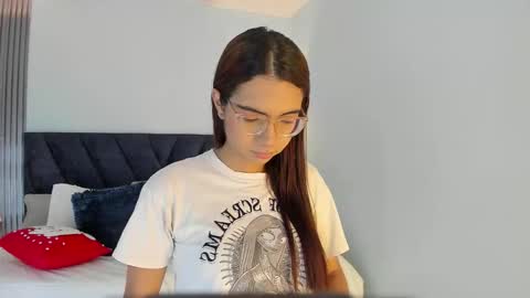 Sara online show from 8, 11, 2025