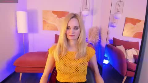 Snapshot of sarasubtlety chatting on 18, 9, 2025 Sara online show from 18, 9, 2025