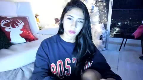 Snapshot of saratukkerr chatting on 22, 12, 2024 saratukkerr online show from 22, 12, 2024