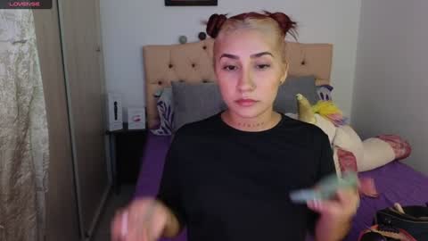 Snapshot of saratukkerr chatting on 4, 2, 2025 saratukkerr online show from 4, 2, 2025