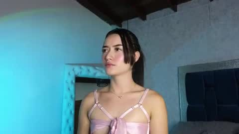 Snapshot of sarawilliamss_ chatting on 5, 12, 2024 Sara W online show from 5, 12, 2024