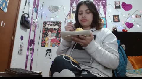 Snapshot of saray_extrovert1 chatting on 26, 12, 2024 Sara Jimenez online show from 26, 12, 2024