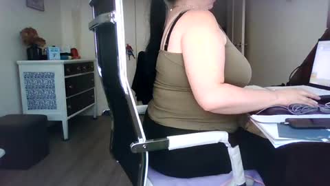 Sara online show from 10, 7, 2026