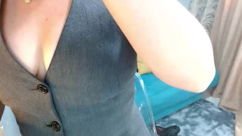 sarita_klein online show from 26, 10, 2025