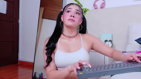 Sara online show from 7, 10, 2025