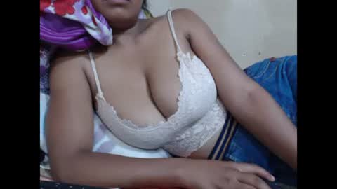 saronette online show from 8, 1, 2025