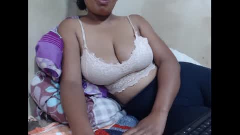 saronette online show from 9, 1, 2025