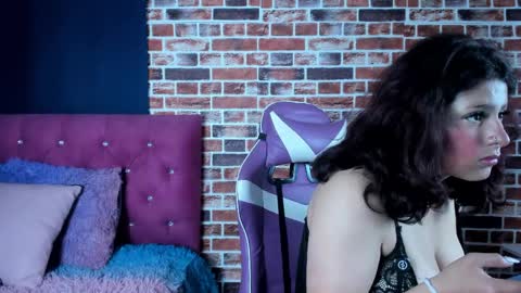 Sary  online show from 5, 4, 2026