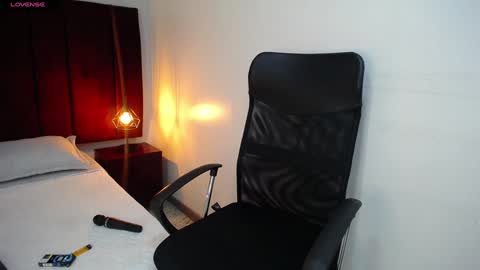 Sasha Brattz online show from 8, 2, 2025