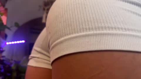 Alexandra Sasha in short online show from 9, 2, 2025