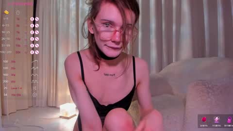 Snapshot of sasha_vesmus chatting on 20, 1, 2025 Sasha Vesmus online show from 20, 1, 2025