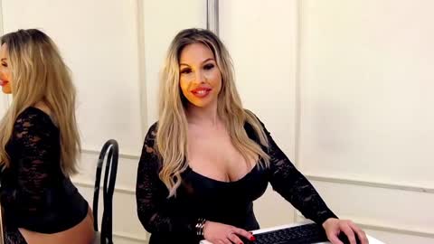 Snapshot of sashavaughn chatting on 20, 2, 2025 Sasha online show from 20, 2, 2025