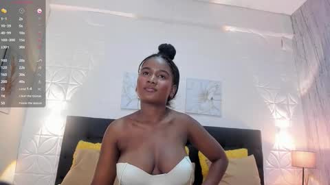 SashhaLux22 online show from 19, 11, 2025