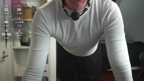 Snapshot of sashkasuka chatting on 7, 4, 2026 sashkasuka online show from 7, 4, 2026