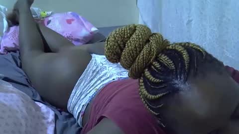 Snapshot of sassy_bella chatting on 28, 5, 2026 sassy_bella online show from 28, 5, 2026