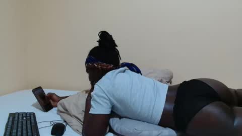 Snapshot of sassybabe20 chatting on 17, 10, 2025 sassybabe20 online show from 17, 10, 2025