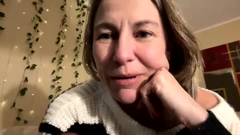 Sassyella online show from 12, 1, 2025