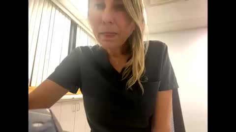 Sassyella online show from 13, 10, 2025