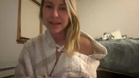 Sassyella online show from 19, 10, 2025