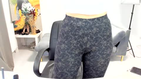 sassytiff online show from 15, 12, 2025