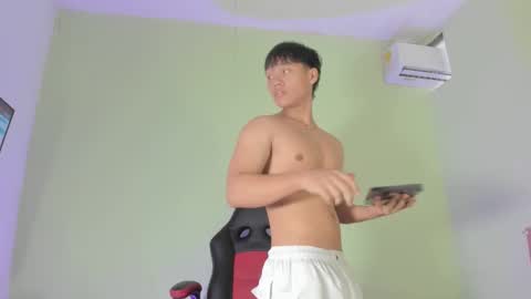 Evans Williams online show from 8, 3, 2025