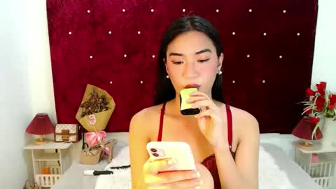 Snapshot of satiable_sashax chatting on 5, 10, 2025 Sasha online show from 5, 10, 2025