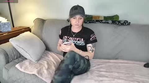 Snapshot of saturnine_princess chatting on 19, 5, 2026 Saturn Girl online show from 19, 5, 2026