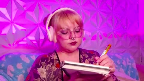 Gina George online show from 29, 9, 2025