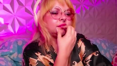 Gina George online show from 16, 10, 2025